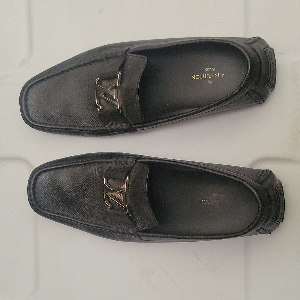 Louis Vuitton size 9